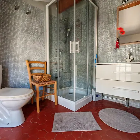 Dans Village Provencal Volx